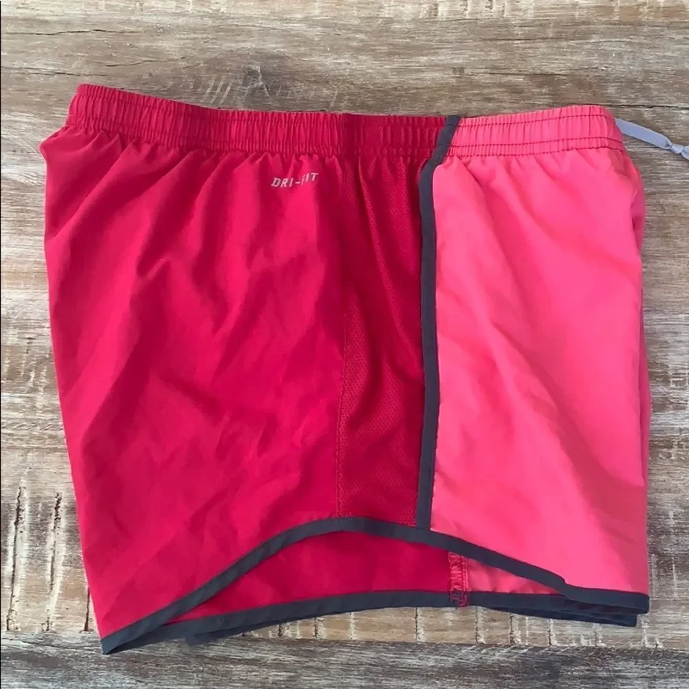 Nike Dry Fit shorts - Picture 5 of 6